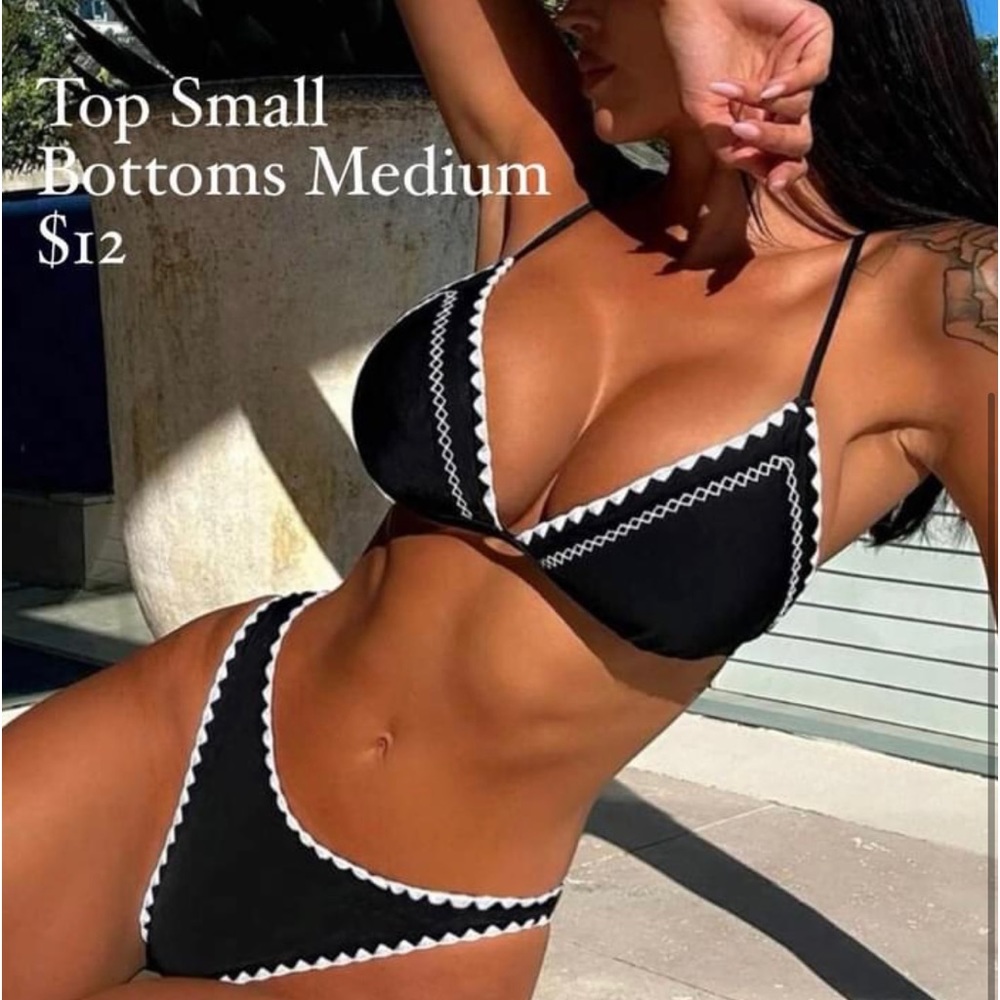 SHEIN Bathing Suits
. Brand new 
$12.00 per bikini set-- Sizes are on pictures.